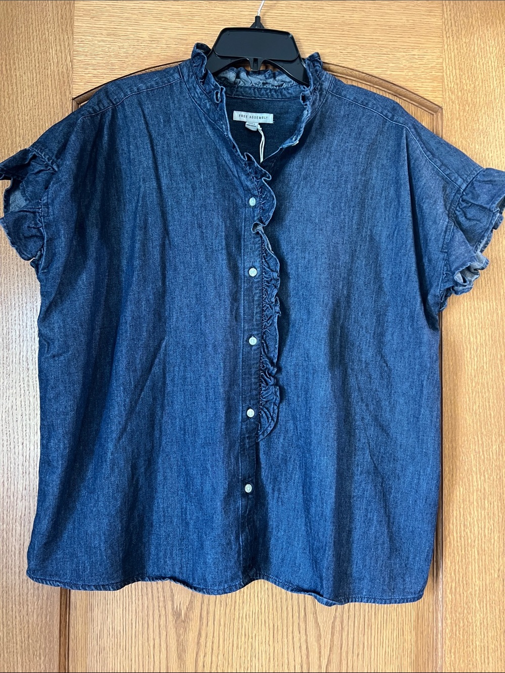 Women’s Free Assembly Ruffle-Trim Denim Button-Down Blouse, Short Sleeve, NWT!